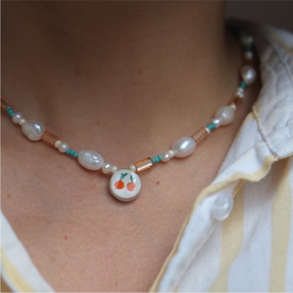 Beaded pearl choker